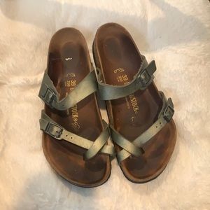 Mayari Icy Metallic Stone Gold Birkenstocks